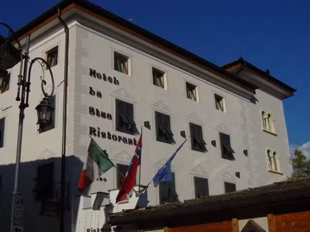 Historic Hotel Ristorante La Stua