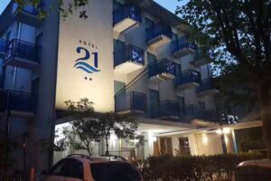 Hotel 21