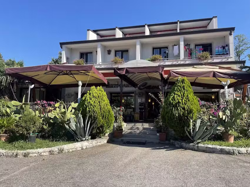 Hotel ai sette nani – Ristorante bar pizzeria cavaliere