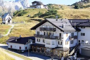 Hotel Alpenrose (Village)