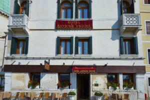 Hotel Antiche Figure