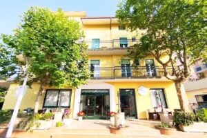 Hotel Azzurro Beach Igea Marina