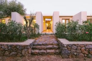 HOTEL BARBAGIA Ristorante Tipico e Residenza Rurale ai Piedi del Supramonte