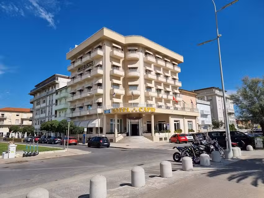 Hotel Capri & Residence