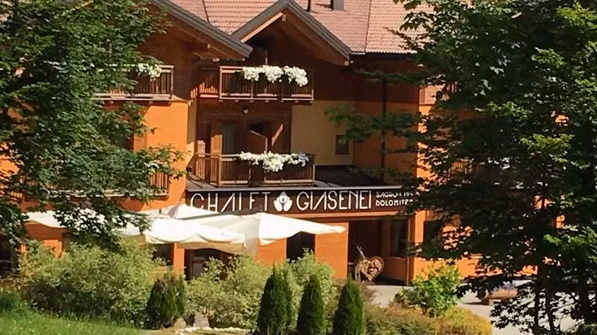 Hotel Chalet Giasenei – Dolomitic Experience