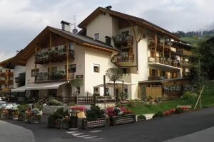 Hotel Chalet Pensione Ciasa Alexander