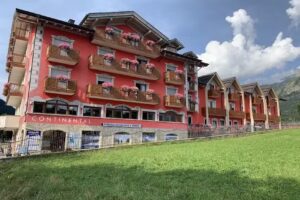 Hotel Continental S.R.L.