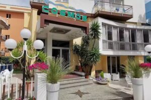 Hotel Cosmos