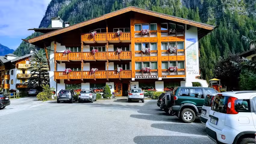 Hotel Crepes De Sela