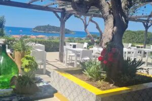 Hotel Cristina con piscina