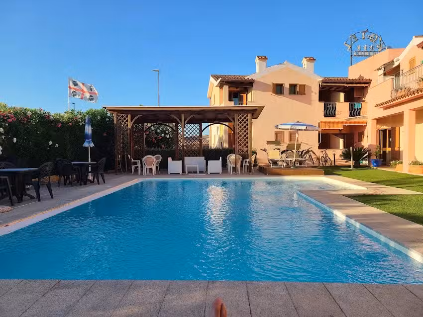 Hotel Daniel / Porto Istana Beach