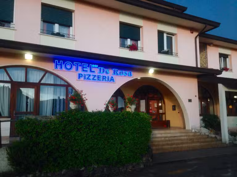 Hotel De Rosa Garni Pizzeria Rosalba