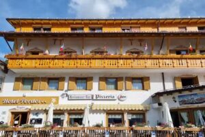 Hotel & Dependance Pordoi