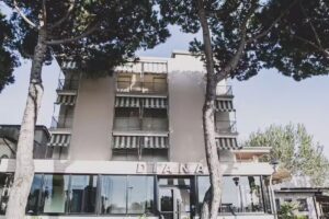 Hotel Diana
