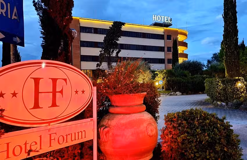 hotel forum
