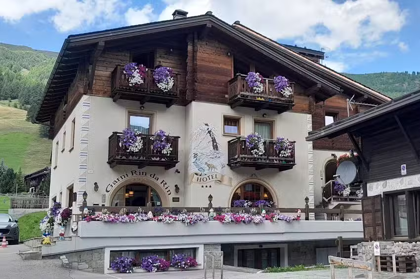 Hotel Garni Rin Da Rin