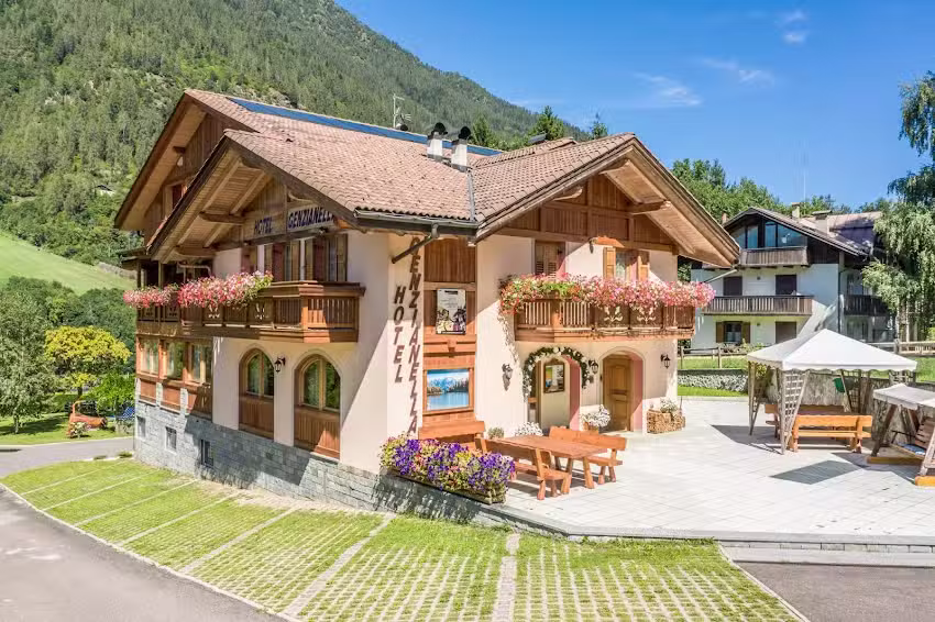 HOTEL GENZIANELLA