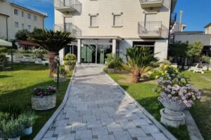 Hotel Harmony & Smile