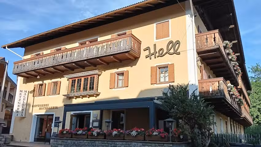 Hotel Hell-Macelleria Metzgerei