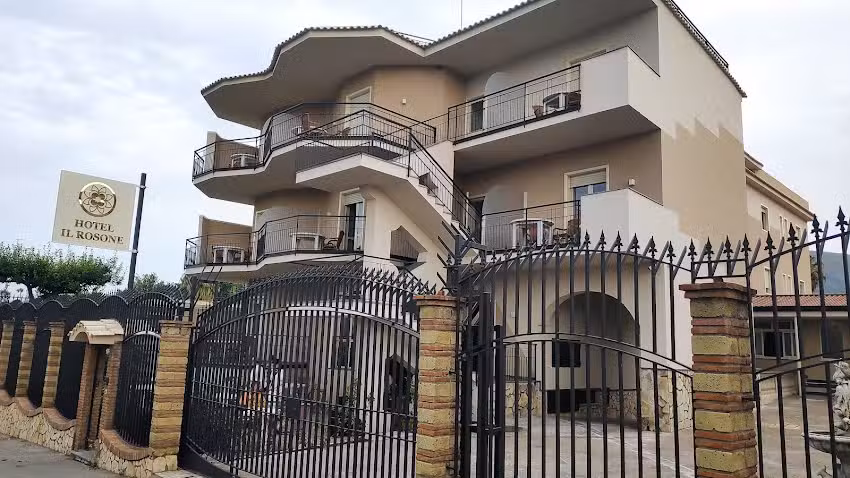 Hotel Il Rosone S.r.l.