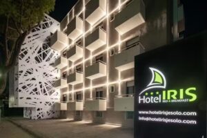 Hotel Iris
