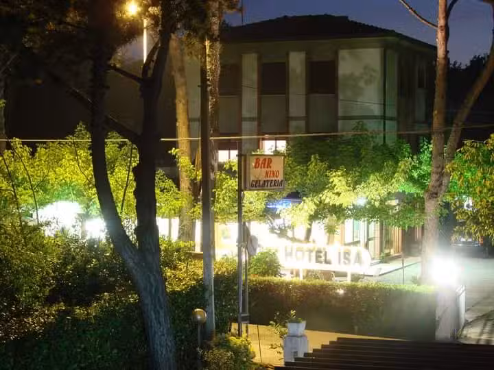 Hotel Isa