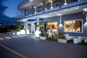 Hotel Kuma & Lounge Bar