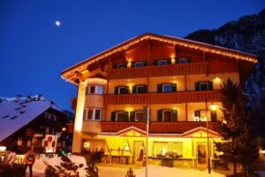 Hotel LADINA HOLIDAY