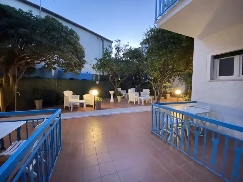 Hotel Lorenza Beach B&B