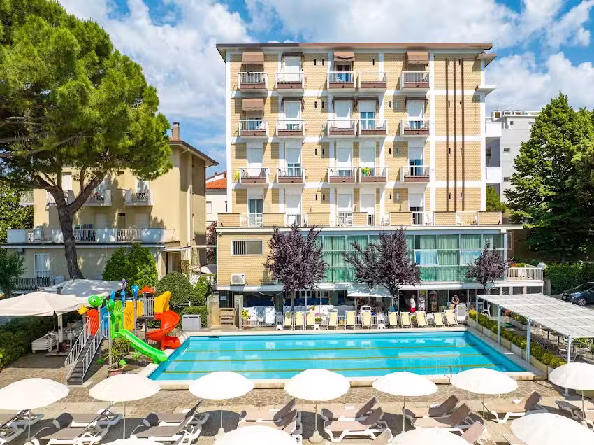 Hotel Lotus – Smile Family Hotels