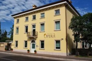 Hotel Operà