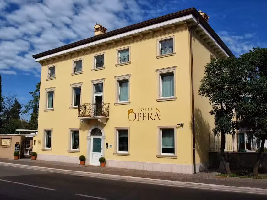 Hotel Operà