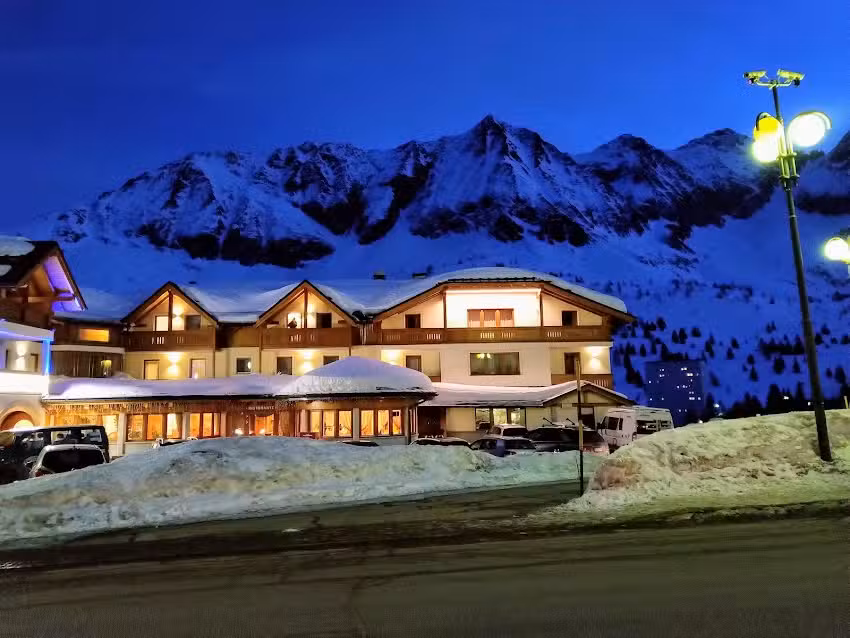 Hotel Orchidea Di Longhi S.N.C.