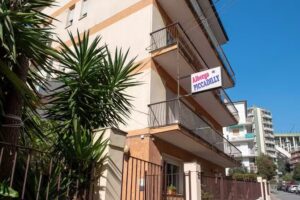 Hotel Piccadilly (1 stella) Varazze