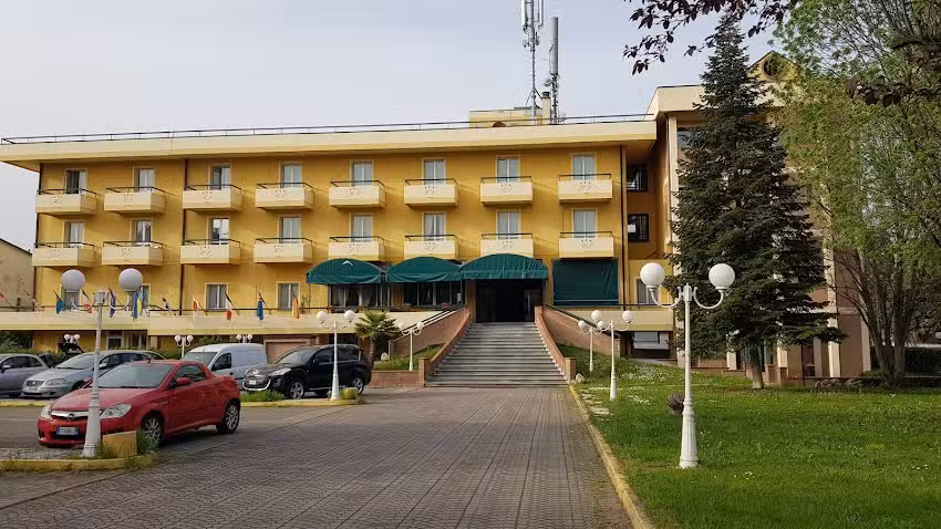 Hotel Poli