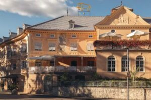 Hotel & Restaurant Elephant