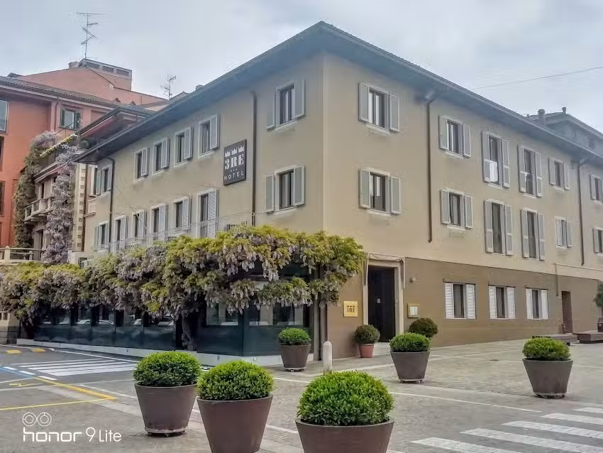 Hotel Ristorante 3 Re Srl di Silvera Silvia e Raffaella & C.