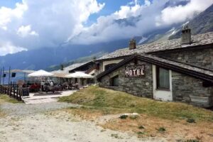 Hotel Ristorante Baita Cretaz