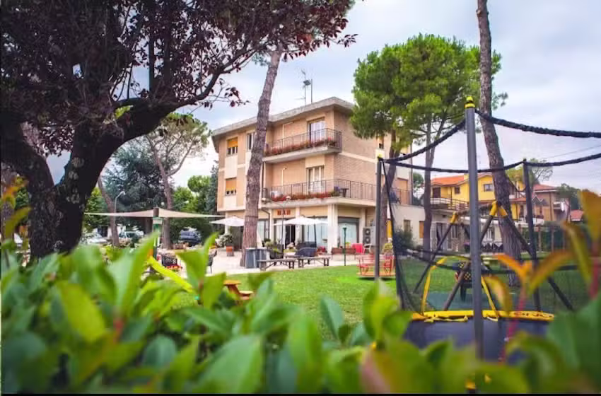 Hotel Ristorante Bar Ausonia