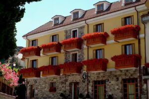 HOTEL RISTORANTE CAVALLINO BIANCO