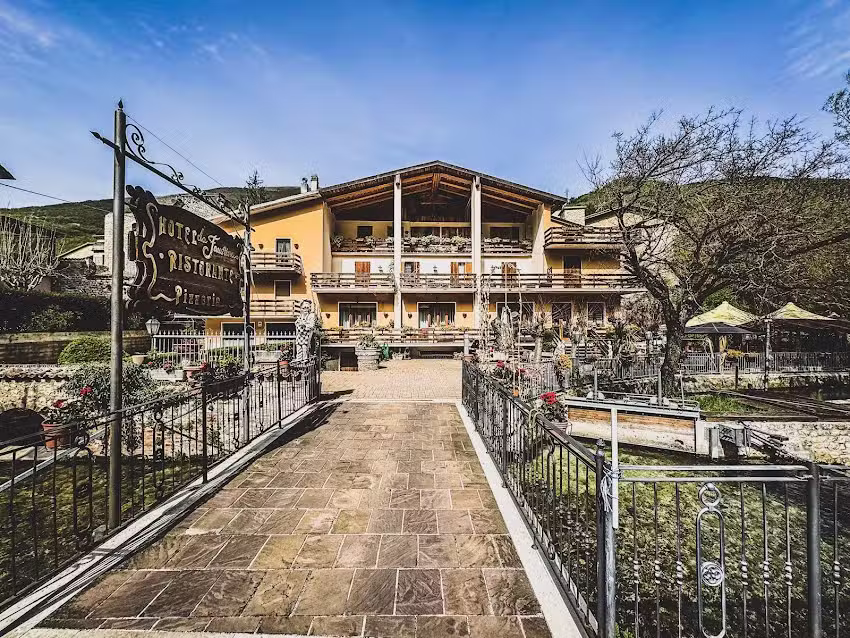 Hotel Ristorante Da Faustina | Sefro