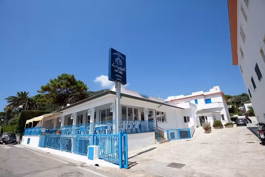 Hotel Ristorante La Conchiglia sul Mare