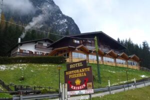 Hotel Ristorante Pizzeria Krissin Di Rosanna De Tomas Lioro