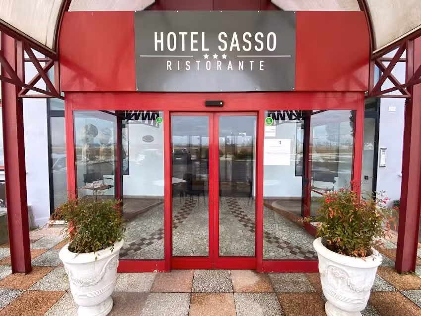 HOTEL RISTORANTE SASSO