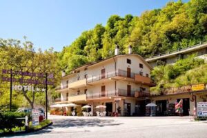 Hotel Ristorante Scoglio Rosa