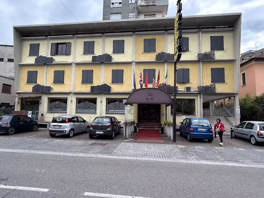 Hotel Ristorante Tre Leoni
