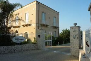 HOTEL – RISTORANTE VILLA FANUSA