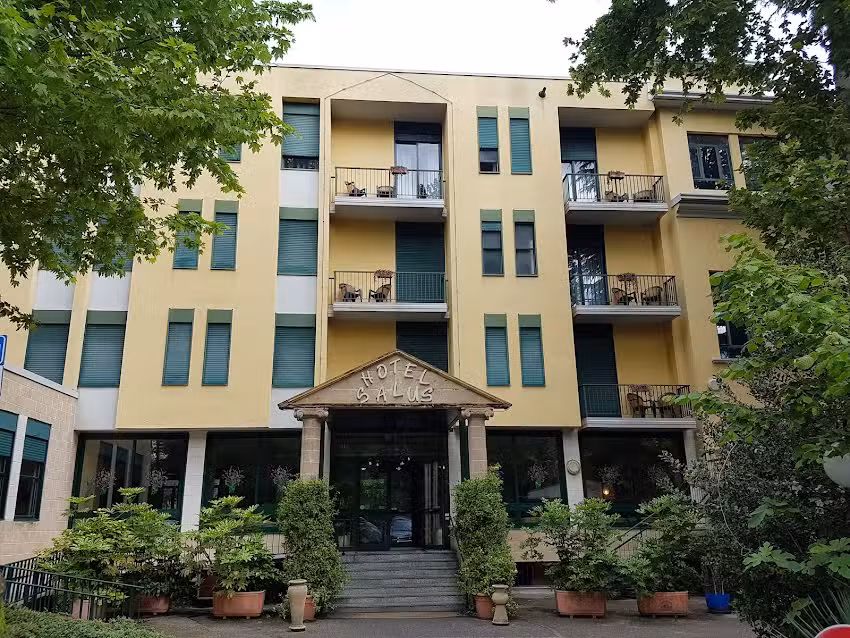 Hotel Salus