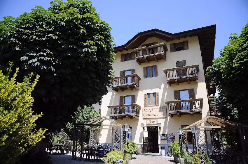 Hotel SANTORSOLA – vacanza relax & trekking in trentino