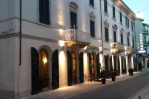 Hotel Savoia & Campana